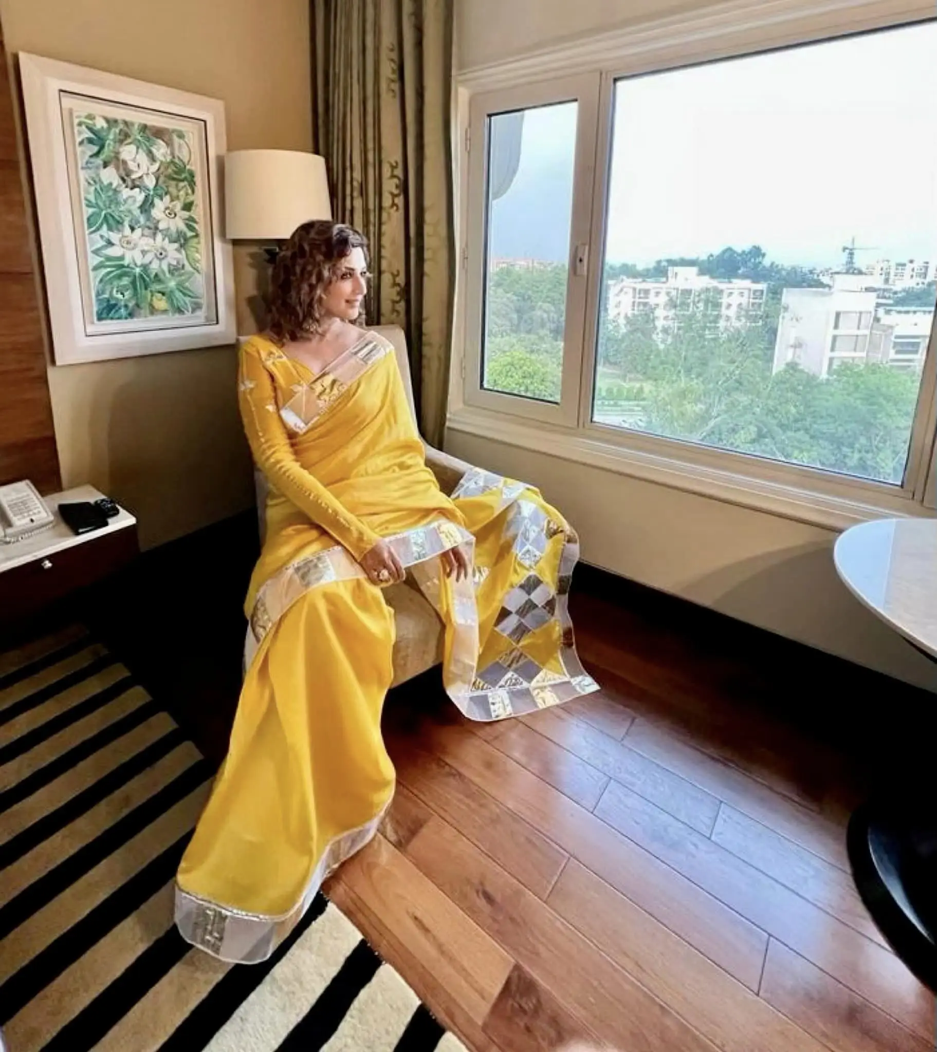 INDIAN ACTRESS SONALI BENDRE IN YELLOW SAREE BLOUSE 3